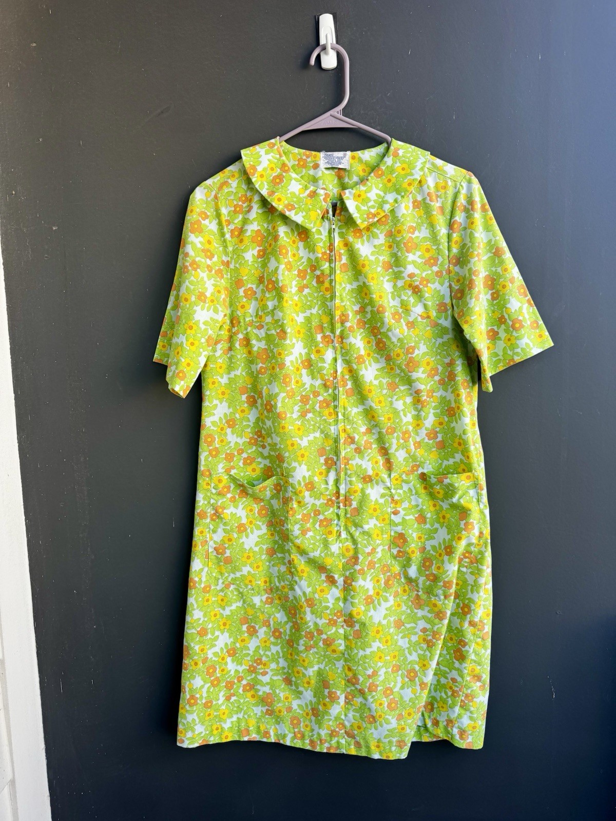 Vintage Sears 60s 70s green floral print day dress Size Small Vintage Sears 60s 70s green floral print day dress Size Small