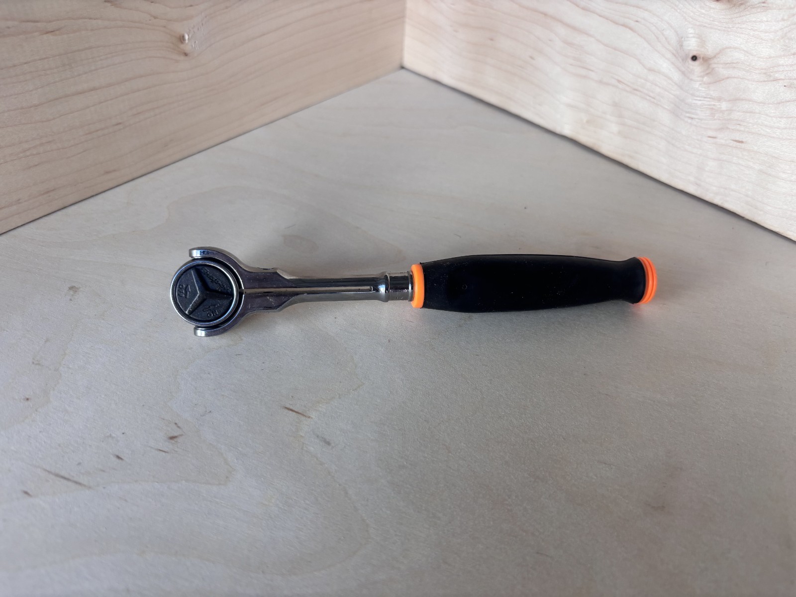 Snap-on Tools USA NEW ORANGE 3/8 Drive Compact Round Head Swivel Ratchet FHCNF72