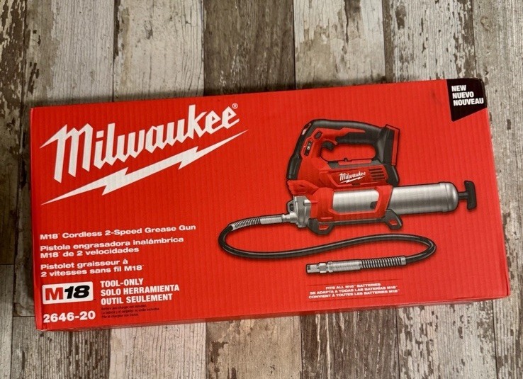 Milwaukee 2646-20 M18 18V Lithium-Ion Cordless 2-Speed Grease Gun (Tool Only) Milwaukee 2646-20 M18 18V Lithium-Ion Cordless 2-Speed Grease Gun (Tool Only)