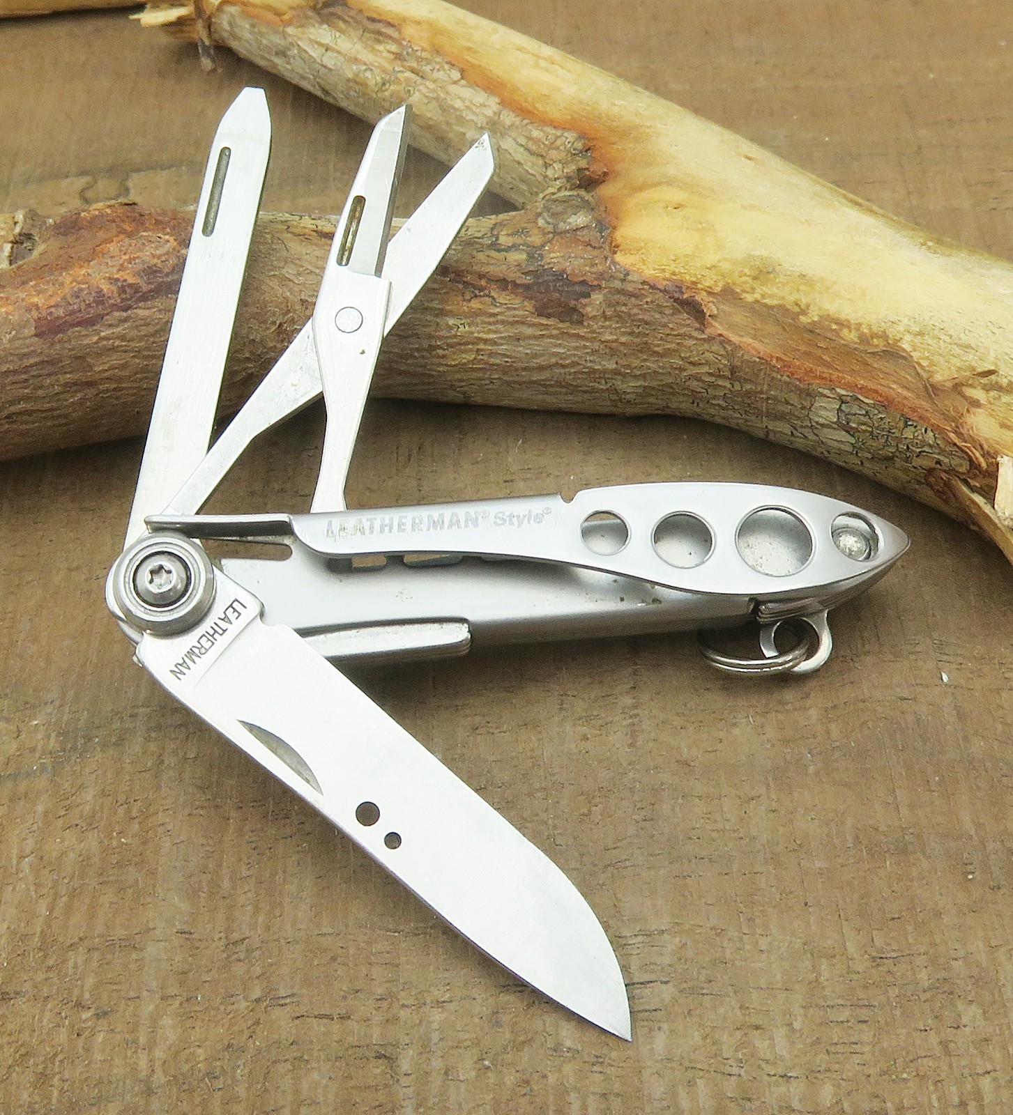 Leatherman Style Compact Multi Tool