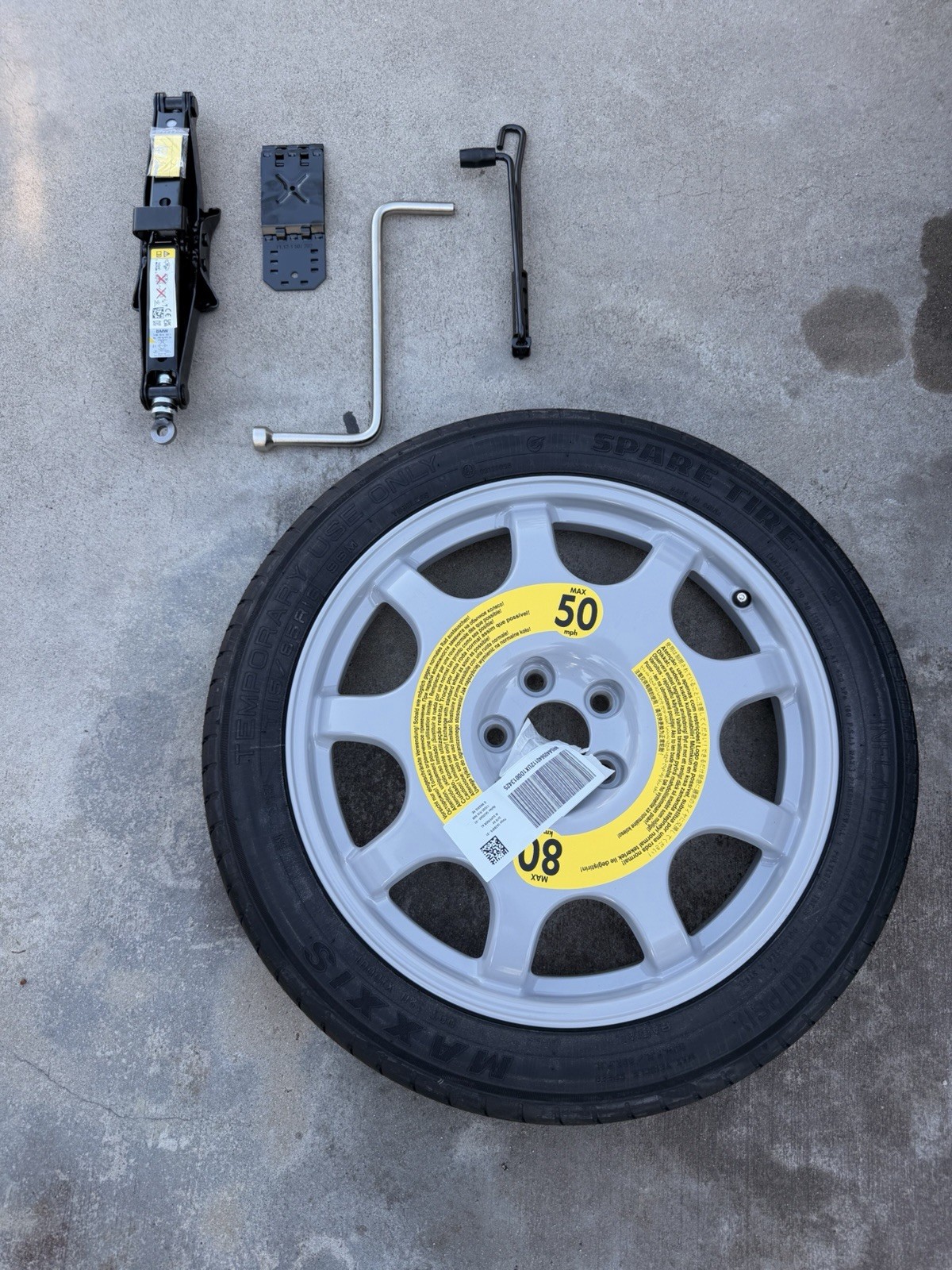 2024 2025 2026 2027 BMW 5 Series 530 540 M550i Emergency Spare Tire Jack Kit 18” 2024 2025 2026 2027 BMW 5 Series 530 540 M550i Emergency Spare Tire Jack Kit 18”