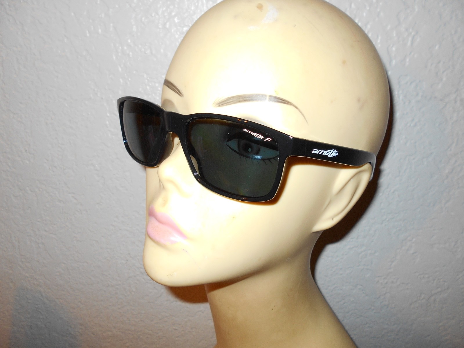 Arnette Slickster 4185-41/81 Shiny Black Frame Gray Polarized Lenses Sunglasses Arnette Slickster 4185-41/81 Shiny Black Frame Gray Polarized Lenses Sunglasses
