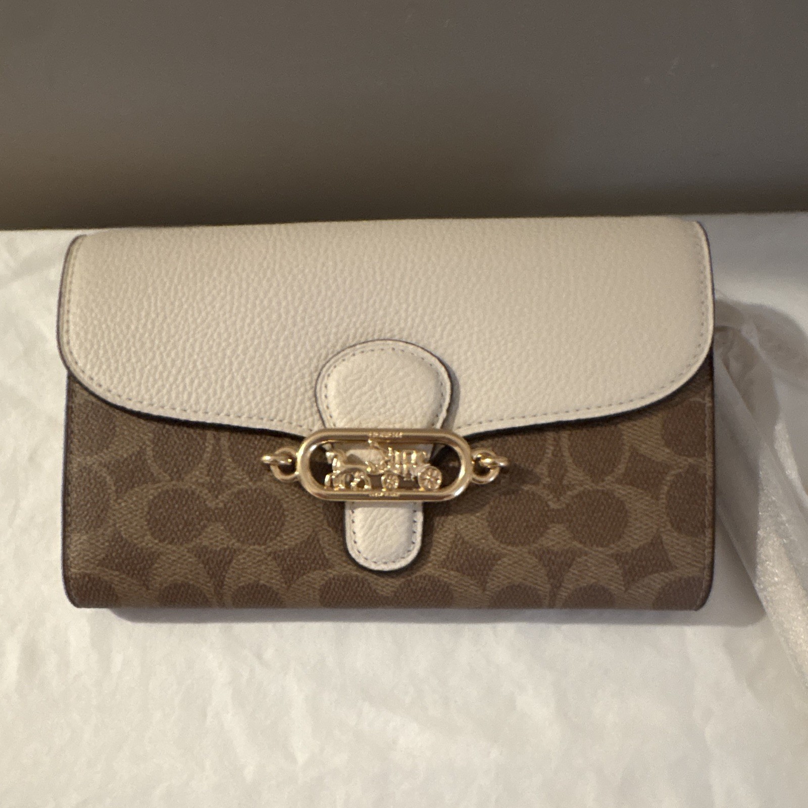Coach NWT Elle Crossbody Signature Canvas Khaki/Chalk Horse&Carriage Hardware Coach NWT Elle Crossbody Signature Canvas Khaki/Chalk Horse&Carriage Hardware