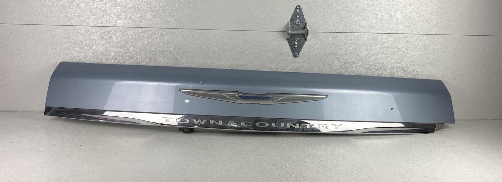 2011-2016 Chrysler Town and Country Lift Gate Molding w/ Camera 1SP16TRMA OEM