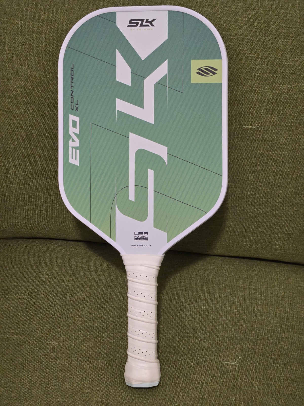 Selkirk Sport SLK Evo Control 2.0 XL Pickleball Paddle - Green Selkirk Sport SLK Evo Control 2.0 XL Pickleball Paddle - Green