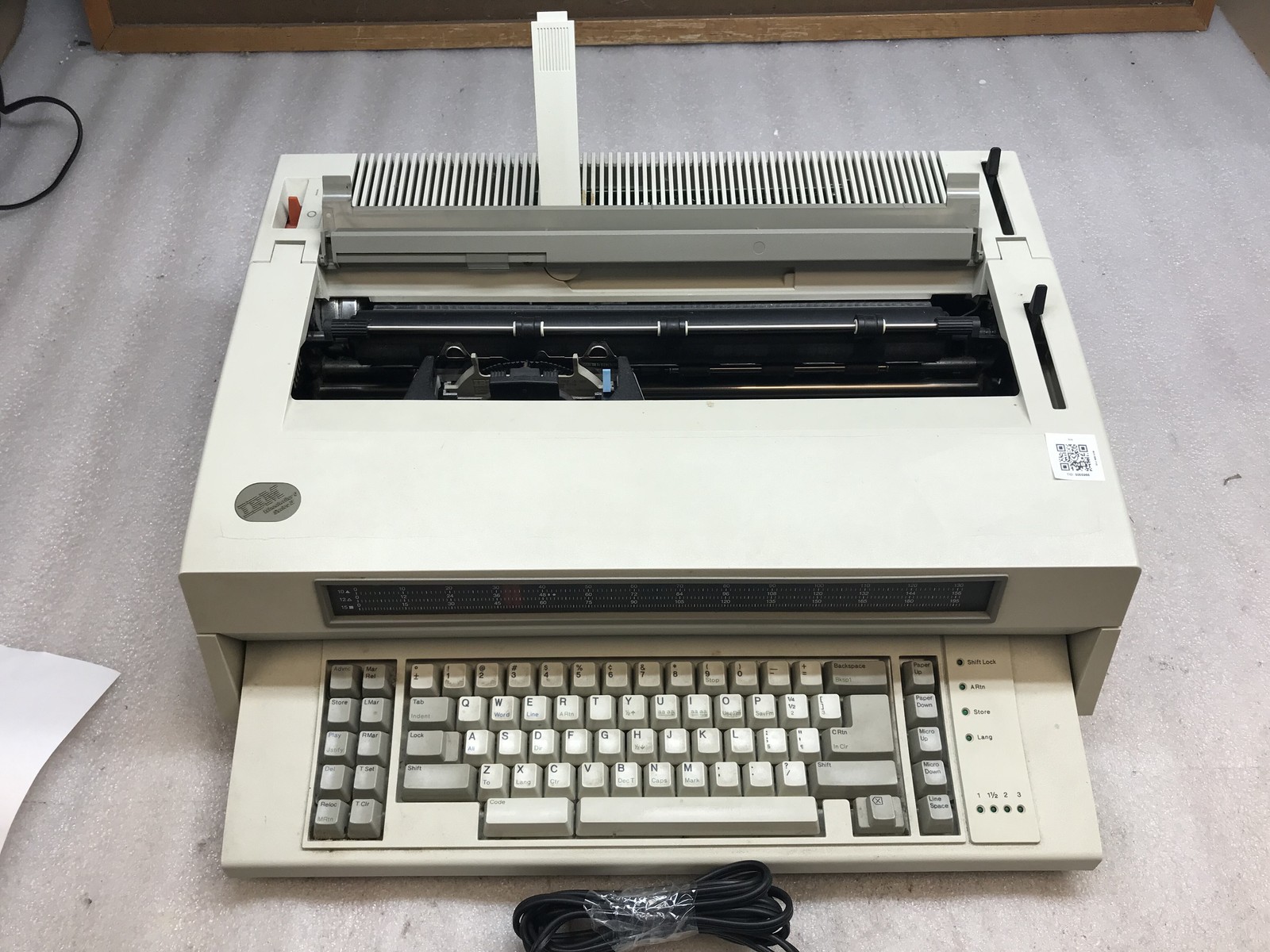 IBM Series II Wheelwriter 6 Electronic Daisy Wheel Office Typewriter - Read Desc