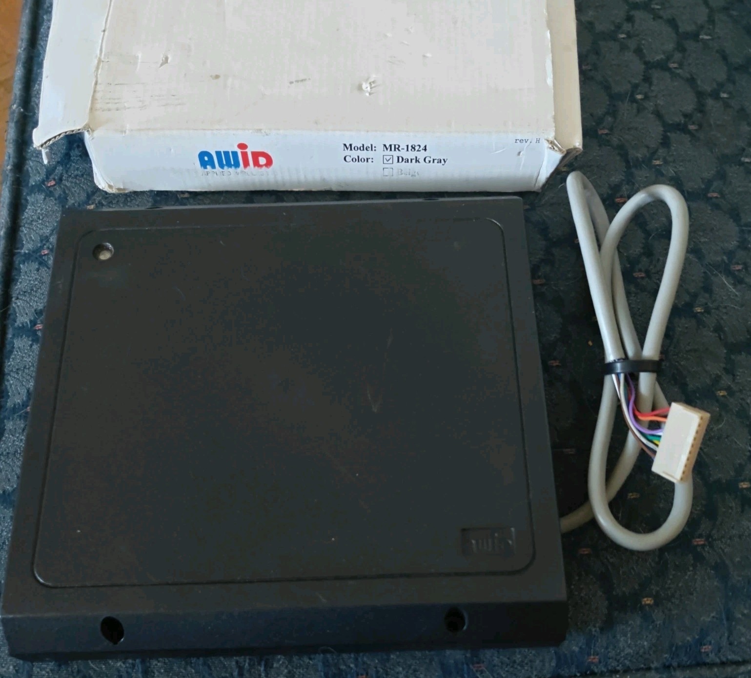 AWID MR-1824 Medium Range Proximity Reader, MR-1824HILO-O-G-MP New OB AWID MR-1824 Medium Range Proximity Reader, MR-1824HILO-O-G-MP New OB