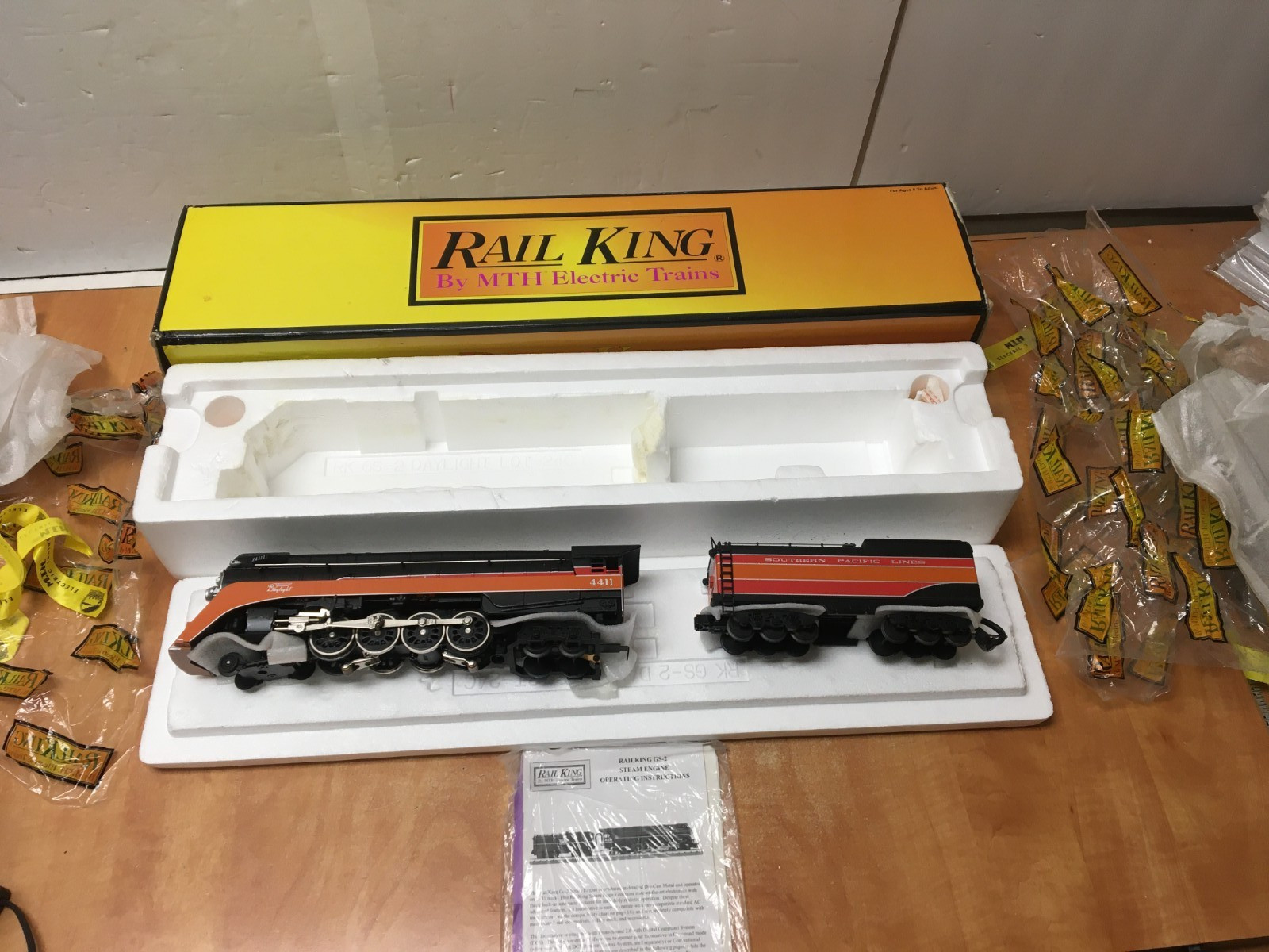 MTH RailKing 30-1174-1 Southern Pacific 4-8-4 GS-2 Steam Locomotive LN b14
