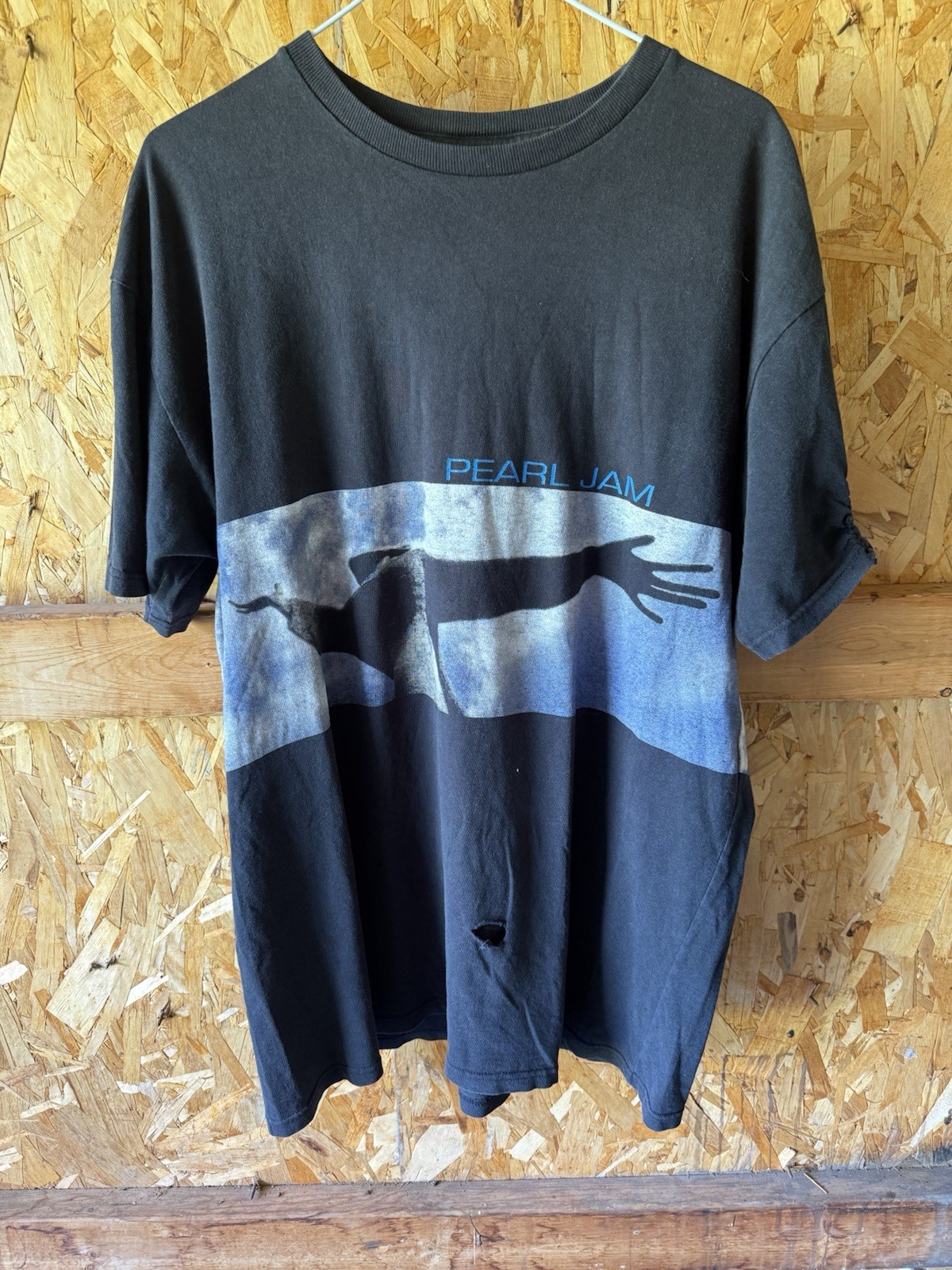 Vintage 1998 Pearl Jam Yield Tour Shirt Sz Xl 22x30 Vintage 1998 Pearl Jam Yield Tour Shirt Sz Xl 22x30