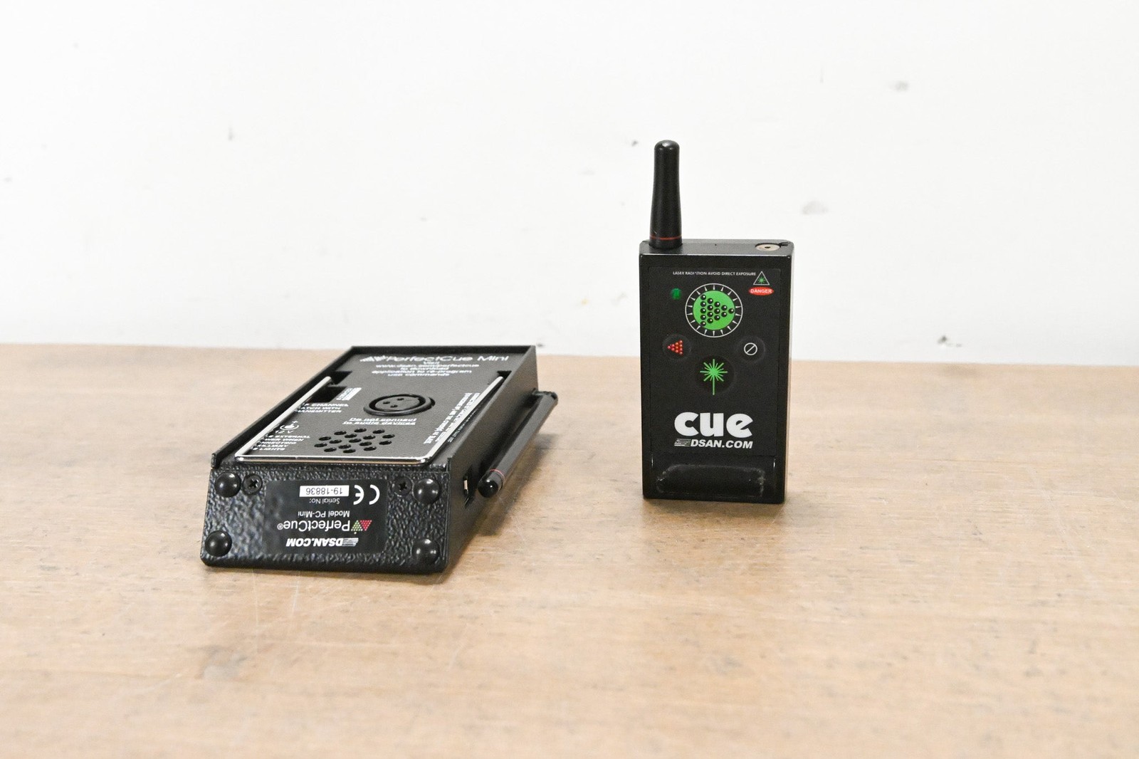 DSan PerfectCue Mini with 4-Button Transmitter and Pointer (NO PSU) CG01XC6