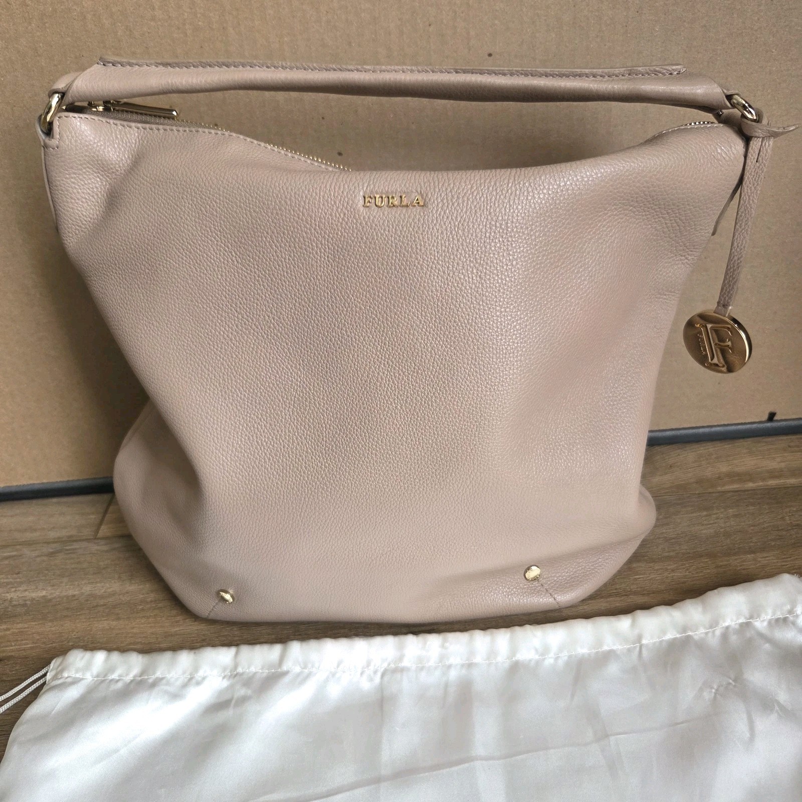 NWOT Furla Alissa Leather Handbag Beige With Storage Bag Purse 