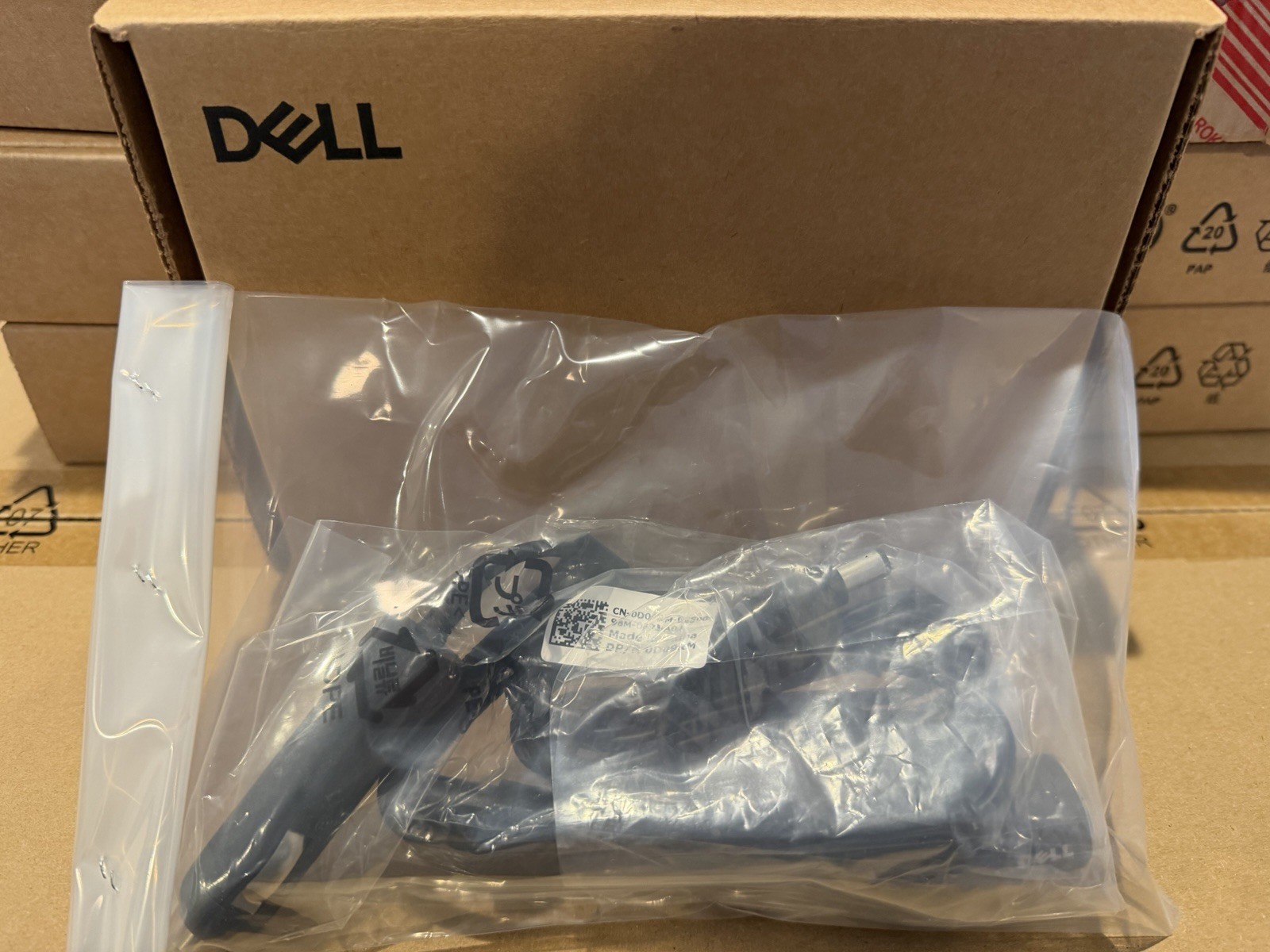 Genuine Dell 90W Car Auto, Air DC Travel Power Adapter Charger ADP-90ND 330-8105 Genuine Dell 90W Car Auto, Air DC Travel Power Adapter Charger ADP-90ND 330-8105
