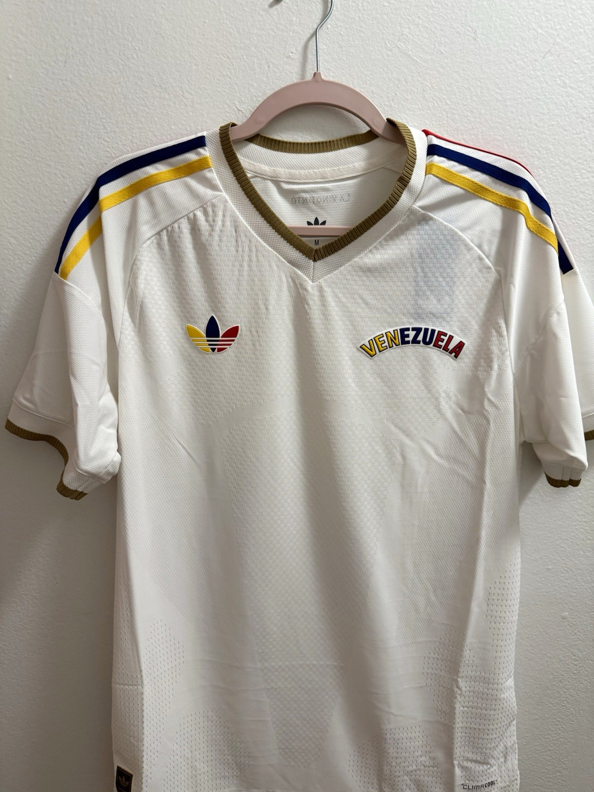 AUTHENTIC ADIDAS VENEZUELA SOCCER JERSEY | WHITE | SIZE M | OFFICIALLY LICENSED