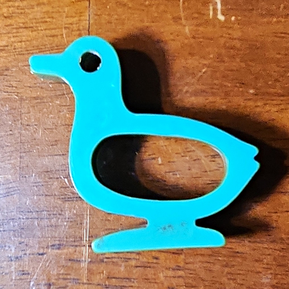 Vintage Blue Bakelite Napkin Ring Duck Shaped. 12.6mm Thick