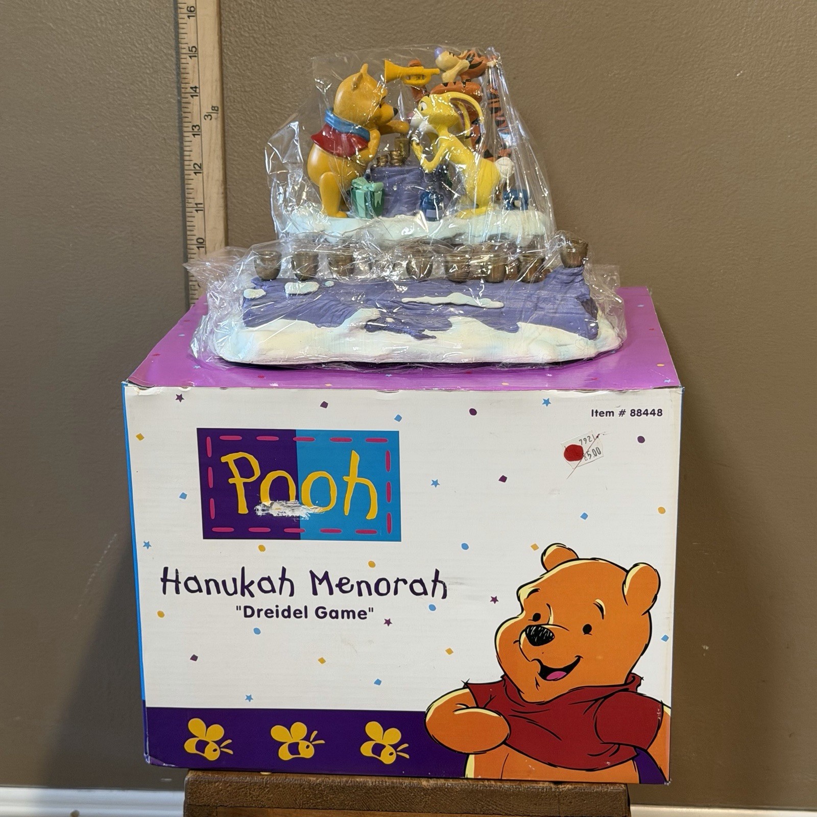 Disney\'s Winnie the Pooh Music Box Hanukkah Kid\'s Menorah Charming Rare IN BOX Disney\'s Winnie the Pooh Music Box Hanukkah Kid\'s Menorah Charming Rare IN BOX