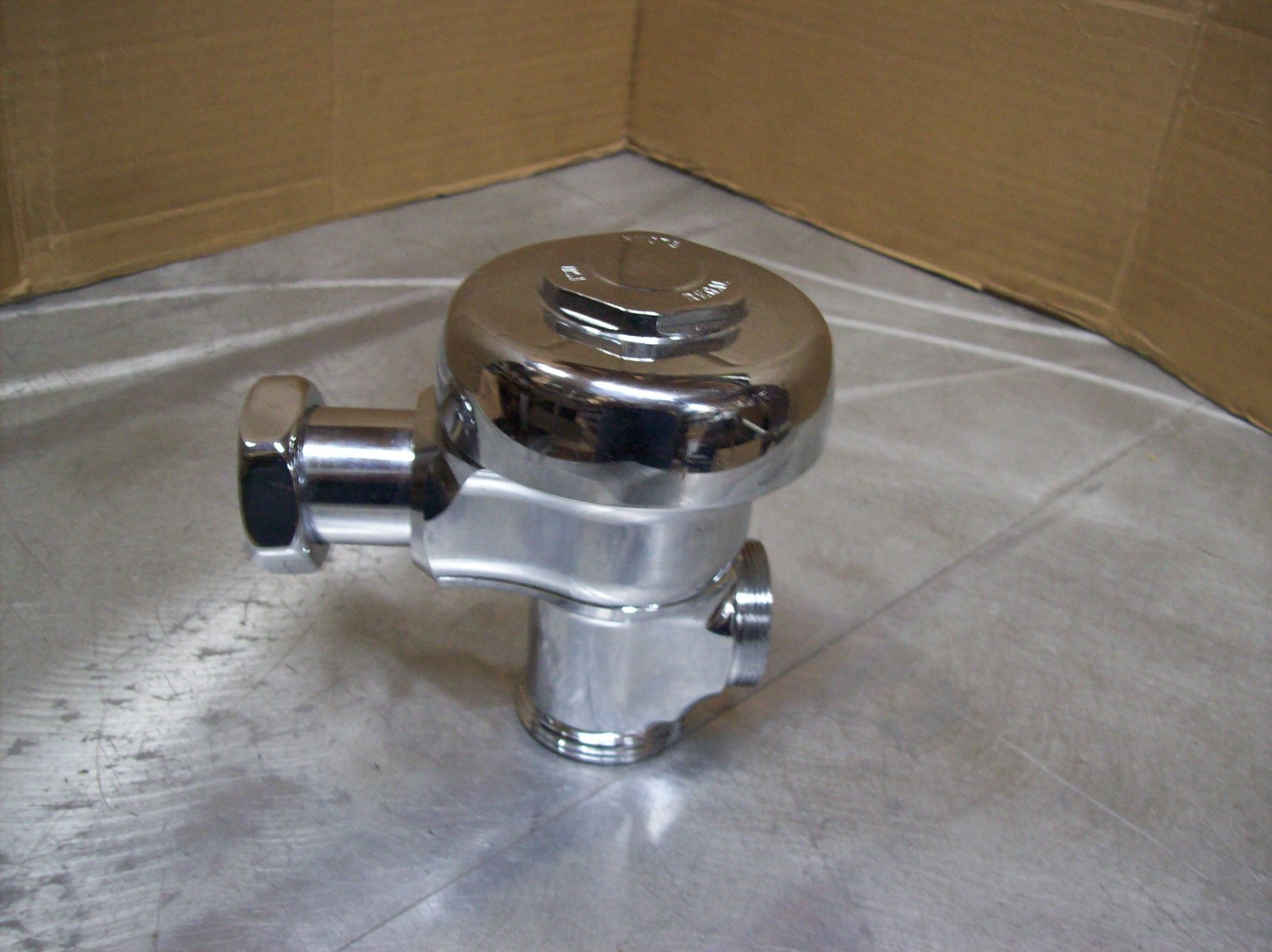 F60) Sloan Genuine Flush Valve Body 2517 F60) Sloan Genuine Flush Valve Body 2517