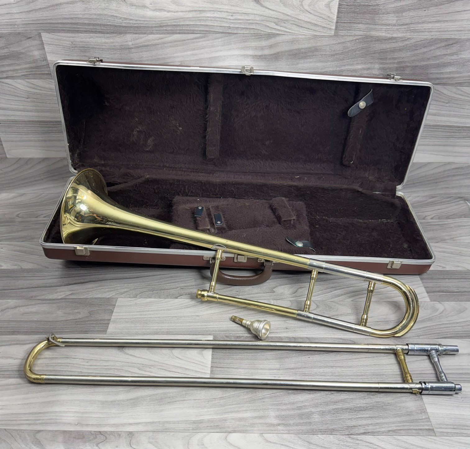 GETZEN 300 SERIES TROMBONE WITH MOUTHPIECE & CASE - ELKHORN WISCONSIN AS IS READ GETZEN 300 SERIES TROMBONE WITH MOUTHPIECE & CASE - ELKHORN WISCONSIN AS IS READ