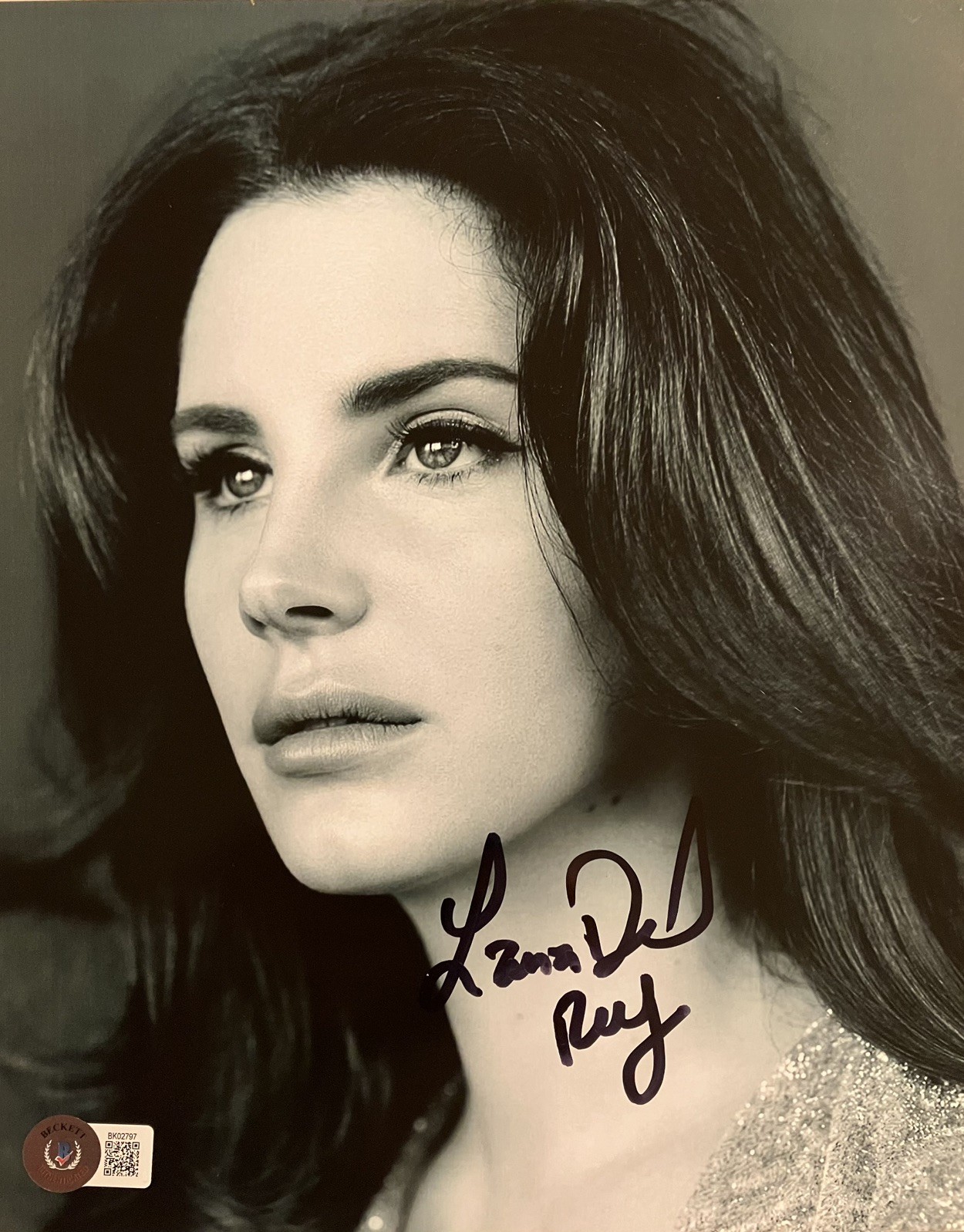 Lana Del Rey Signed BAS 8x10 Beckett Certified Iconic B&W Photo Lana Del Rey Signed BAS 8x10 Beckett Certified Iconic B&W Photo