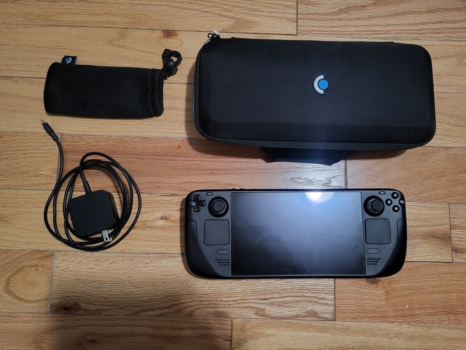 Valve Steam Deck 512GB Handheld Console comes with Case and Charger excellent Valve Steam Deck 512GB Handheld Console comes with Case and Charger excellent