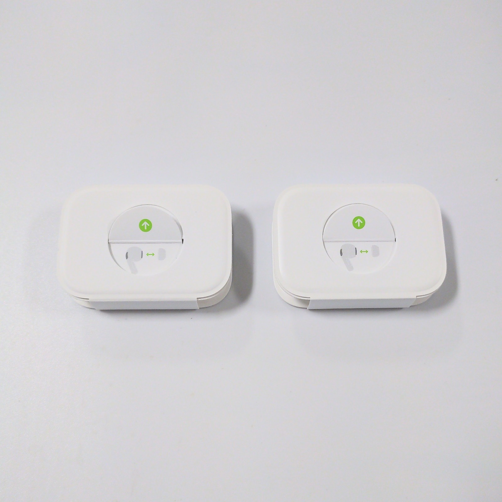 Genuine Apple AirPod PRO 1 & 2 Ear Tips Size: X-Small/Small/Large NEW Set of 2 Genuine Apple AirPod PRO 1 & 2 Ear Tips Size: X-Small/Small/Large NEW Set of 2