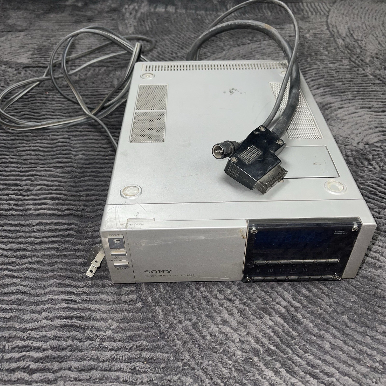 Sony Tuner Timer Unit TT-2000 Vintage Video Recorder Accessory w/ Cables
