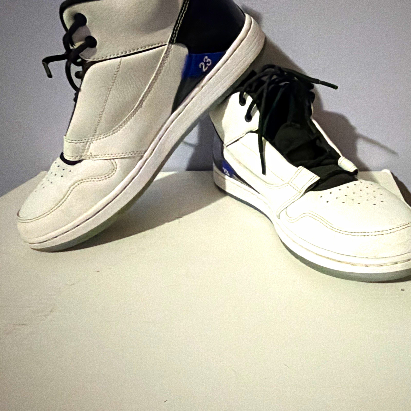 Jordan Men\'s Jordan FadeAway MID White/Black Basketball Shoes Jordan Men\'s Jordan FadeAway MID White/Black Basketball Shoes