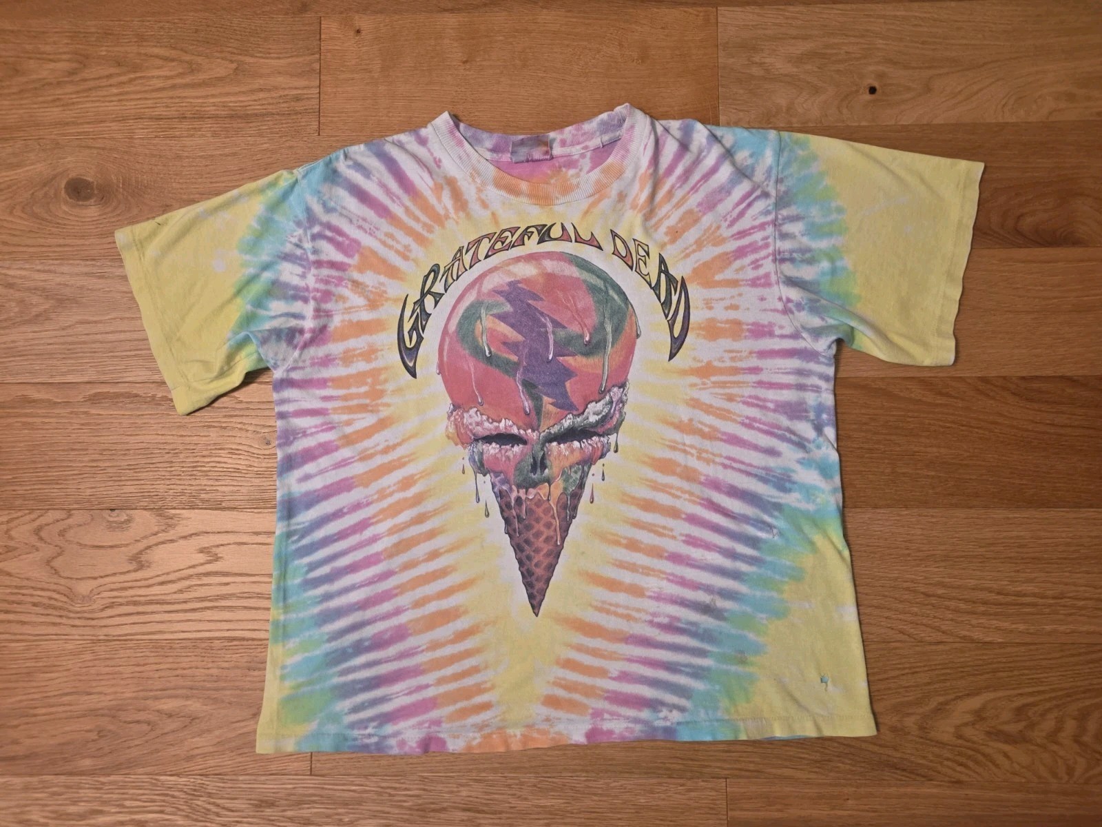 VTG GRATEFUL DEAD ICE CREAM MELT 1990 CHICAGO JULY 21, 22 CONCERT TOUR SHIRT VTG GRATEFUL DEAD ICE CREAM MELT 1990 CHICAGO JULY 21, 22 CONCERT TOUR SHIRT