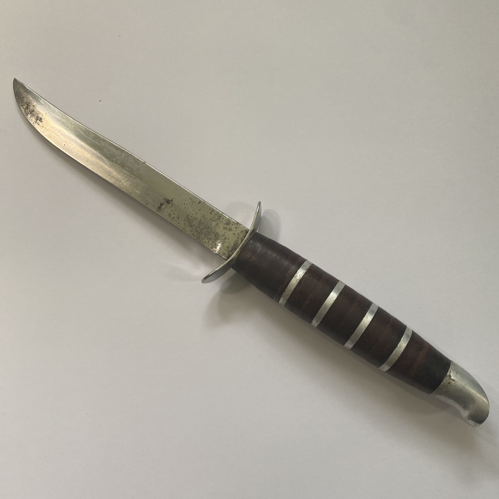 Vintage Fixed Blade Hunting/Combat Knife Steel Clip Point, Guard Vintage Fixed Blade Hunting/Combat Knife Steel Clip Point, Guard