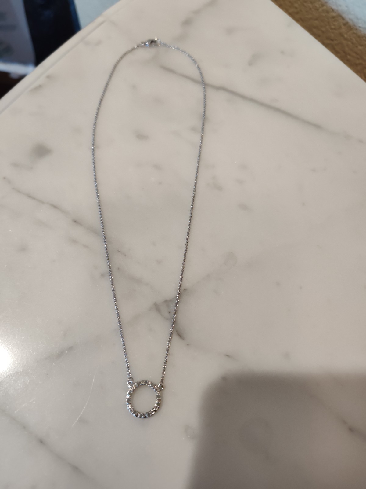 Beautiful VINTAGE NEW 14K white gold silver-toned circle necklace AL_0000084 Beautiful VINTAGE NEW 14K white gold silver-toned circle necklace AL_0000084