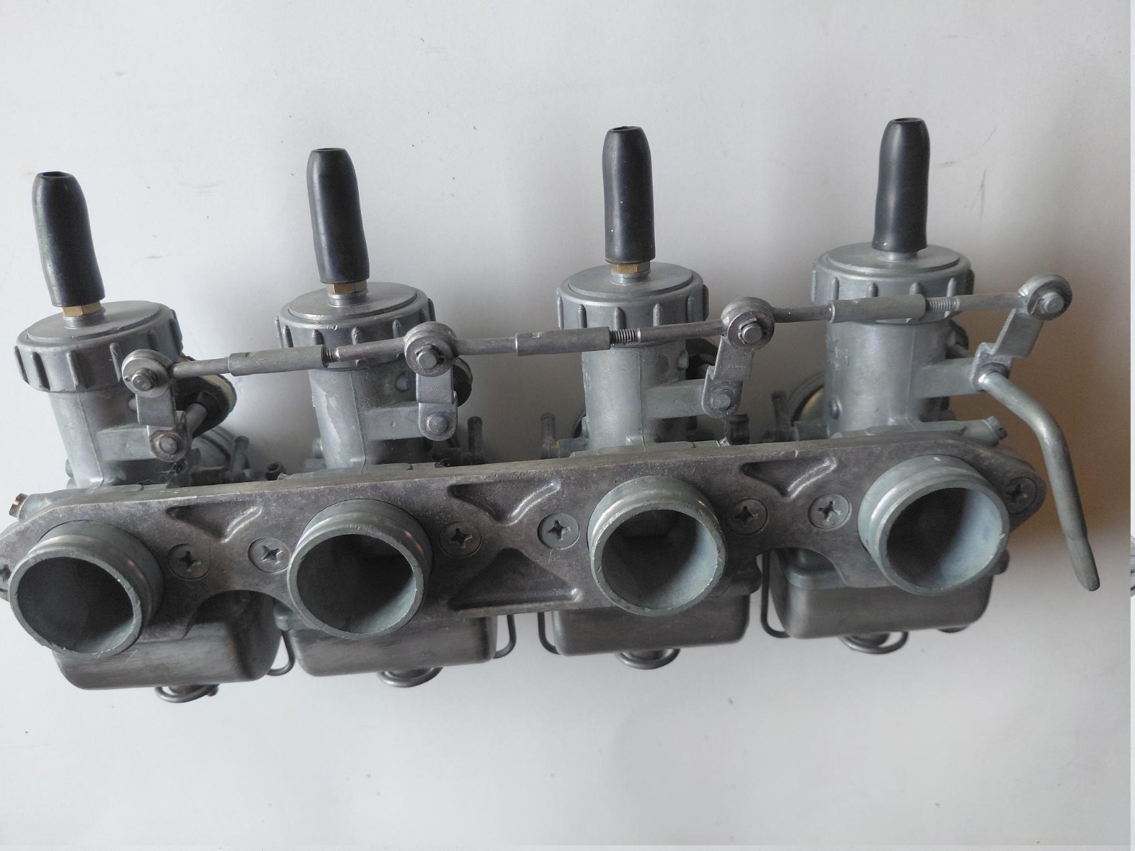 1969 1970 Honda CB750K-K0 carburetors
