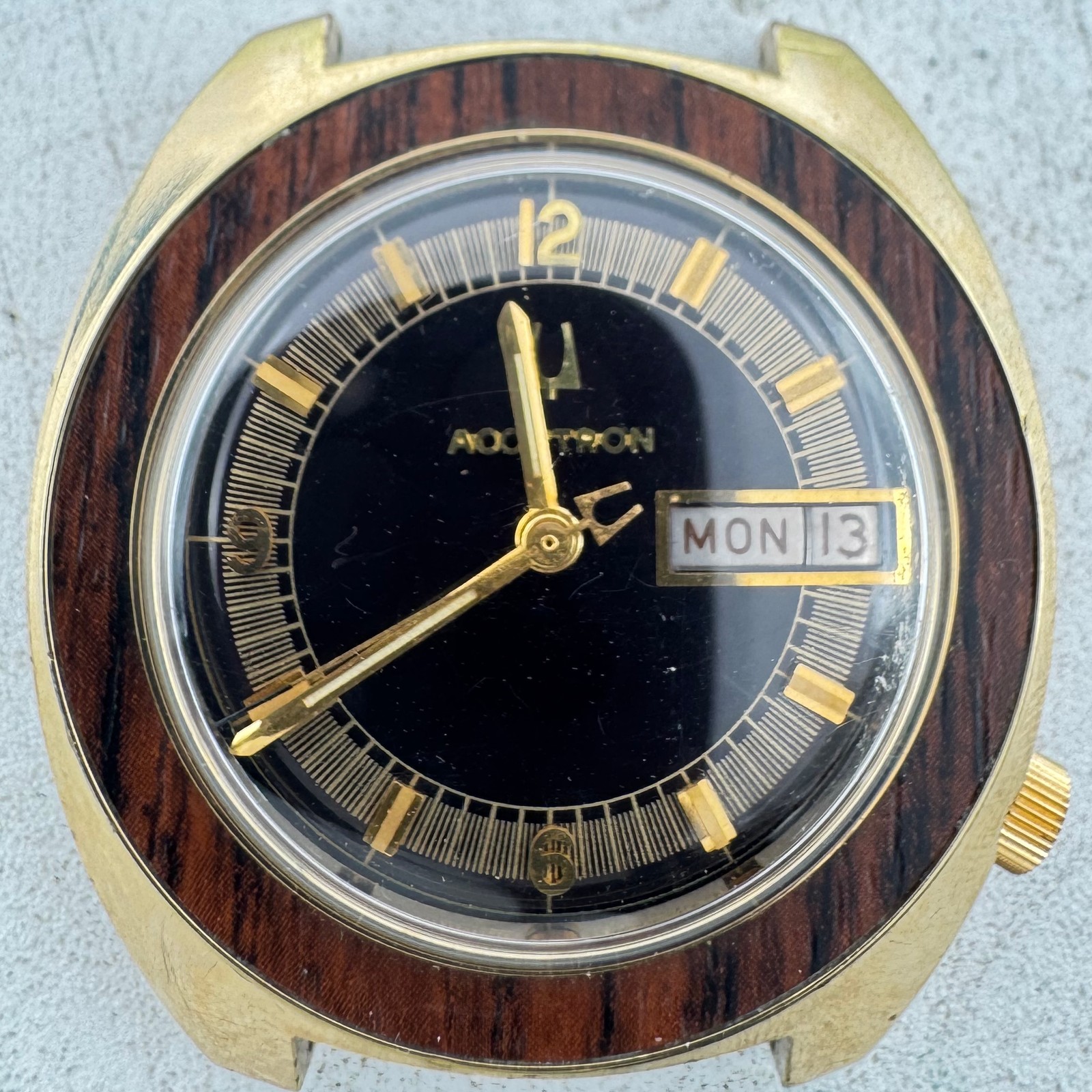 Vintage 38mm 1976 Bulova Accutron Woody Day Date Tuning Fork Wristwatch 2182 USA Vintage 38mm 1976 Bulova Accutron Woody Day Date Tuning Fork Wristwatch 2182 USA