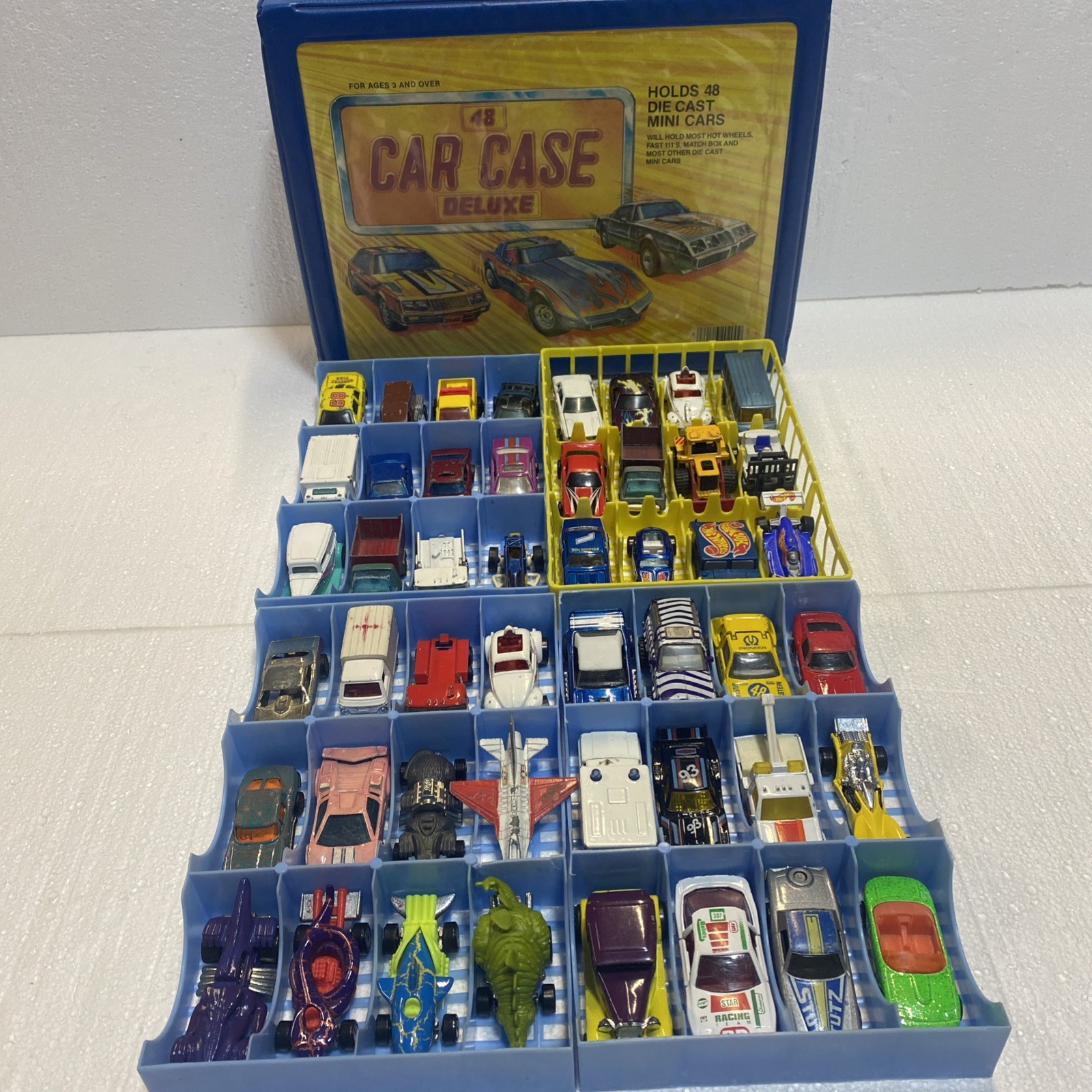 Vintage lot 48 Die-cast Cars and Blue Tara carry case Hot wheels Matchbox plus