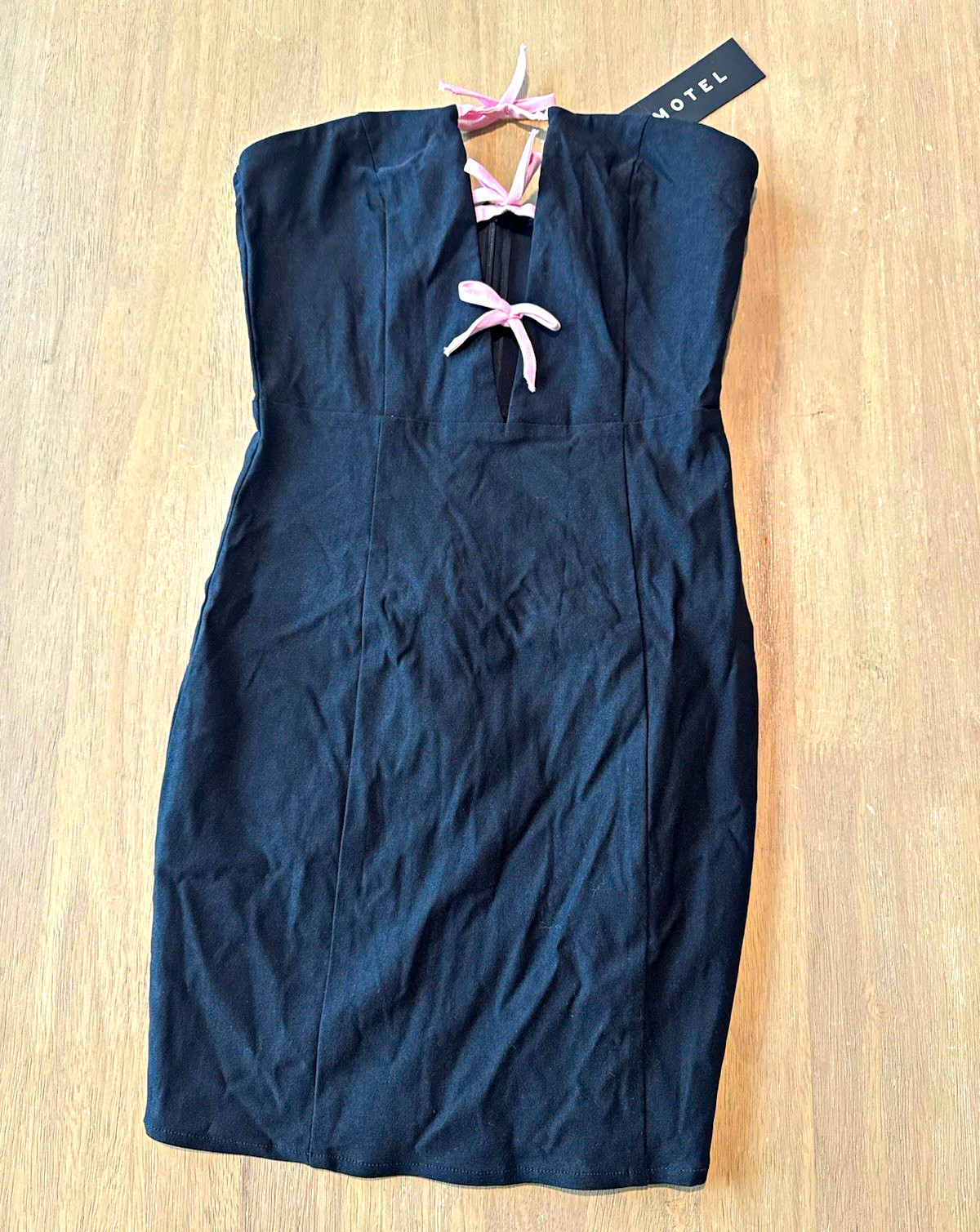 Motel Novara Strapless Mini Dress, Cut Out Bow, Black, Size S Motel Novara Strapless Mini Dress, Cut Out Bow, Black, Size S