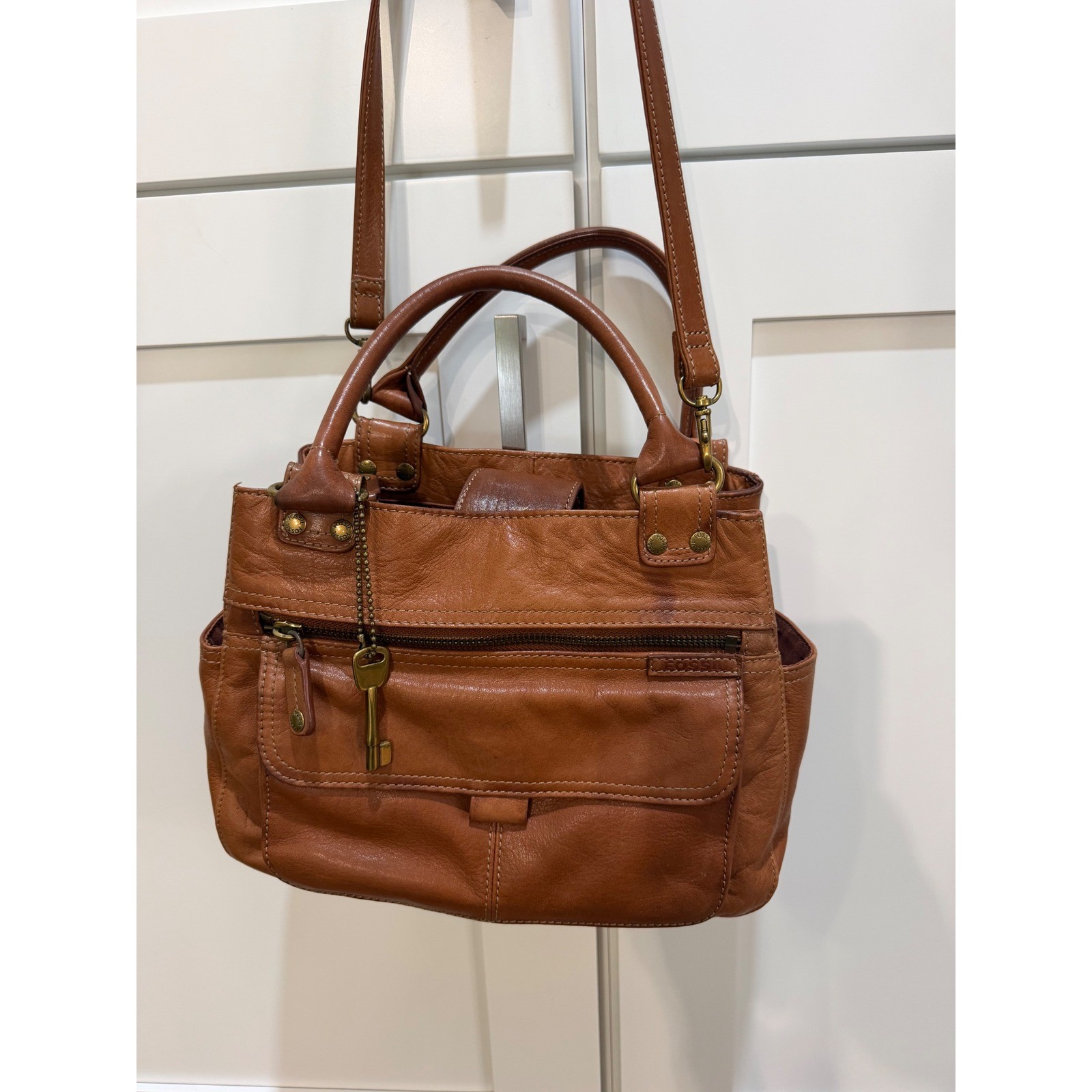 Fossil Cognac Brown Leather Crossbody Satchel Handbag with Key Charm 10x10x3 Fossil Cognac Brown Leather Crossbody Satchel Handbag with Key Charm 10x10x3