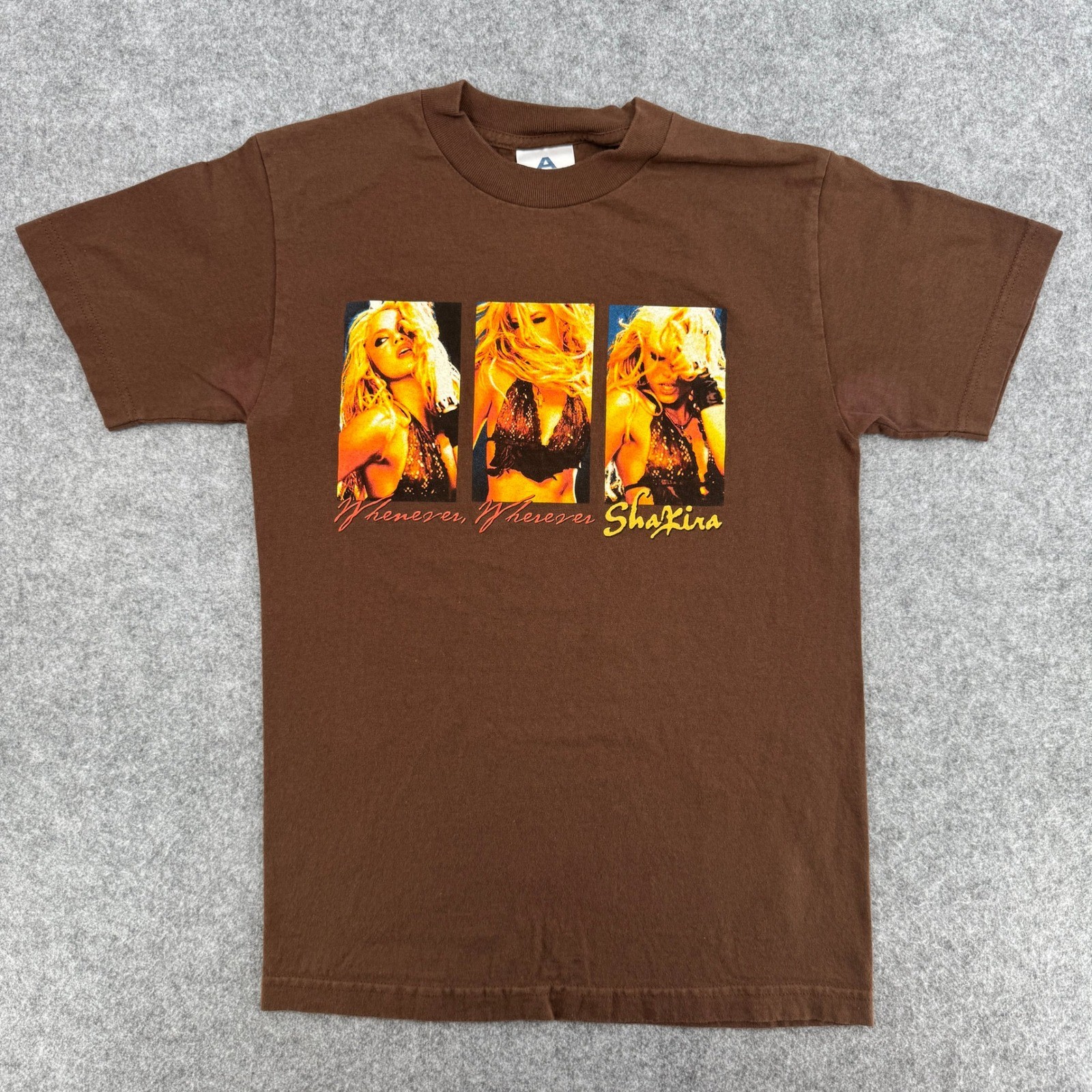 Vintage Y2K Shakira Tour Of The Mongoose 2002 T Shirt S