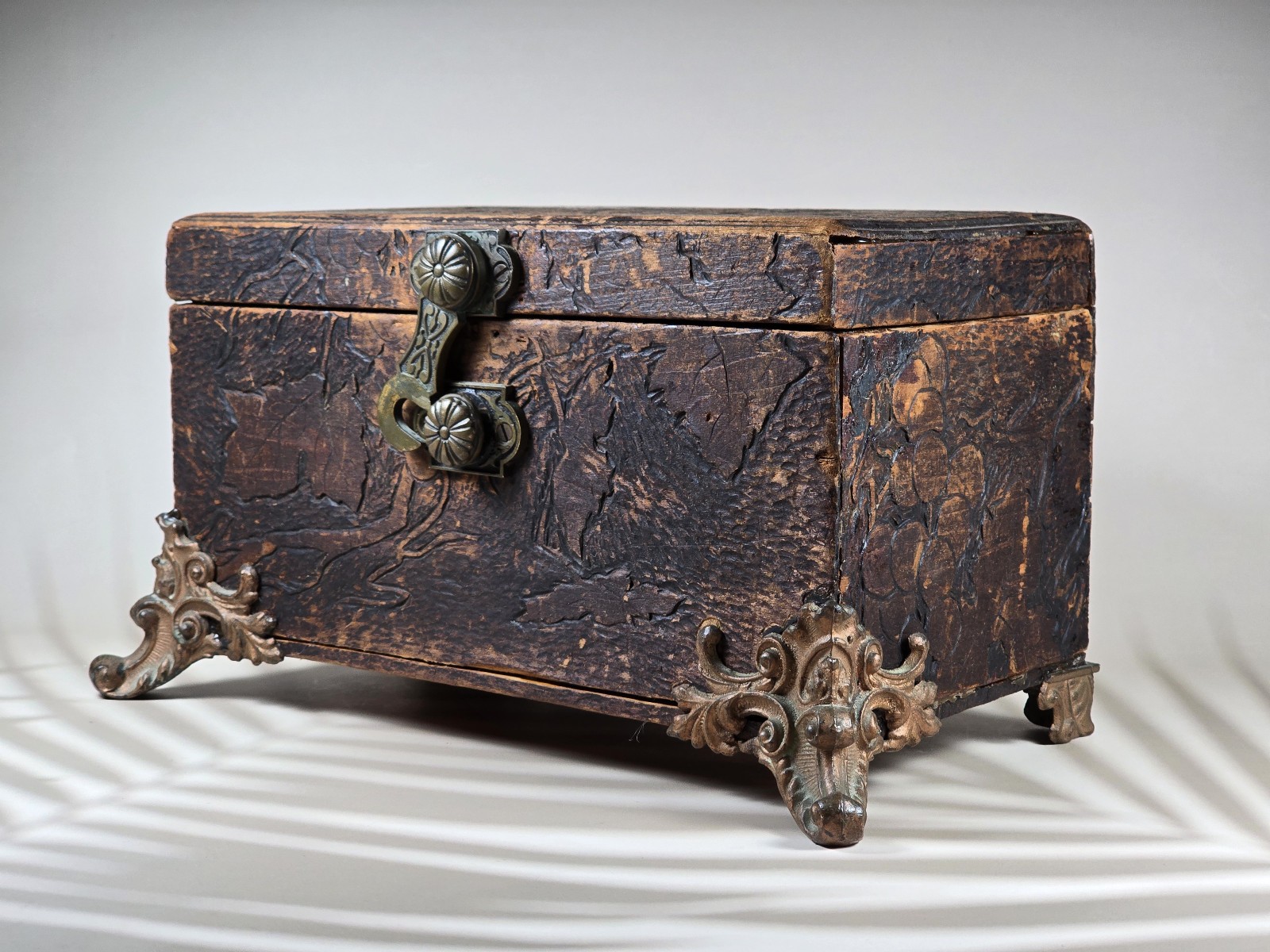 Antique Pyrography Box Grape Leaf Vine Flemish Art Style Eastlake Latch Feet