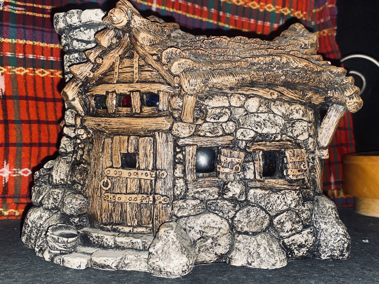 Windstone Editions Peña Stone Cottage retired 2004 HTF Windstone Editions Peña Stone Cottage retired 2004 HTF