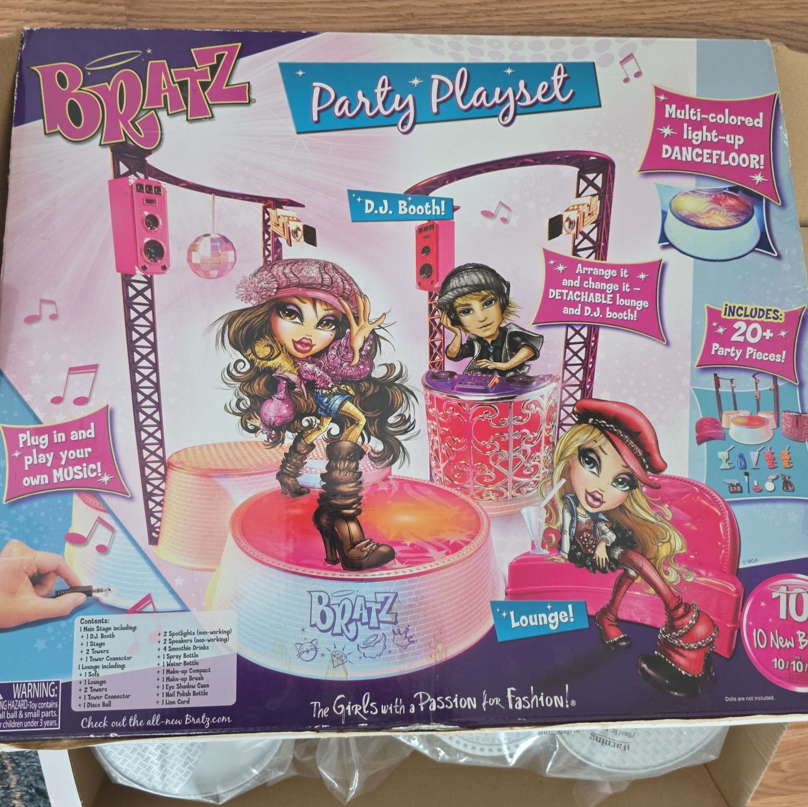 BRATZ Party PLAY SET DJ Booth MULTI-COLOR Light-Up DANCE FLOOR Open Box BRATZ Party PLAY SET DJ Booth MULTI-COLOR Light-Up DANCE FLOOR Open Box
