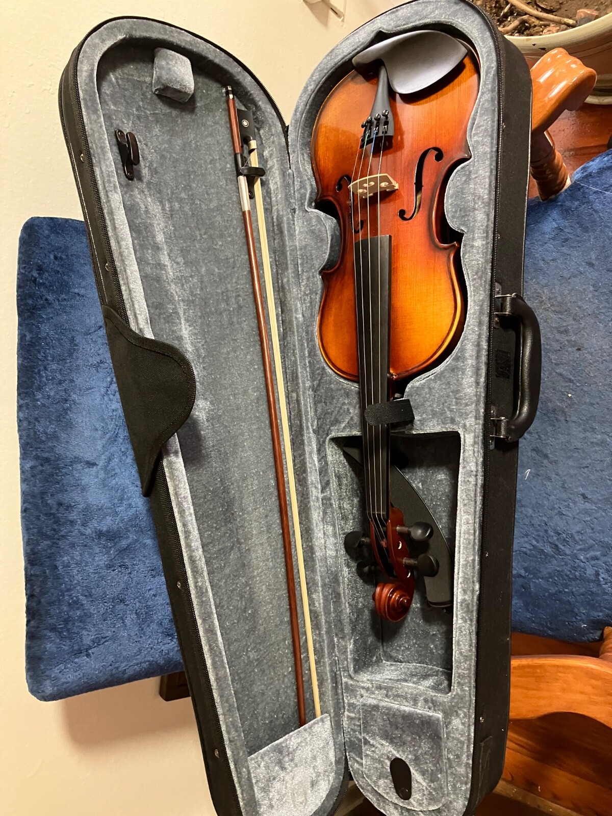 Knilling 110VN44 4/4 Size Sebastian Violin Knilling 110VN44 4/4 Size Sebastian Violin