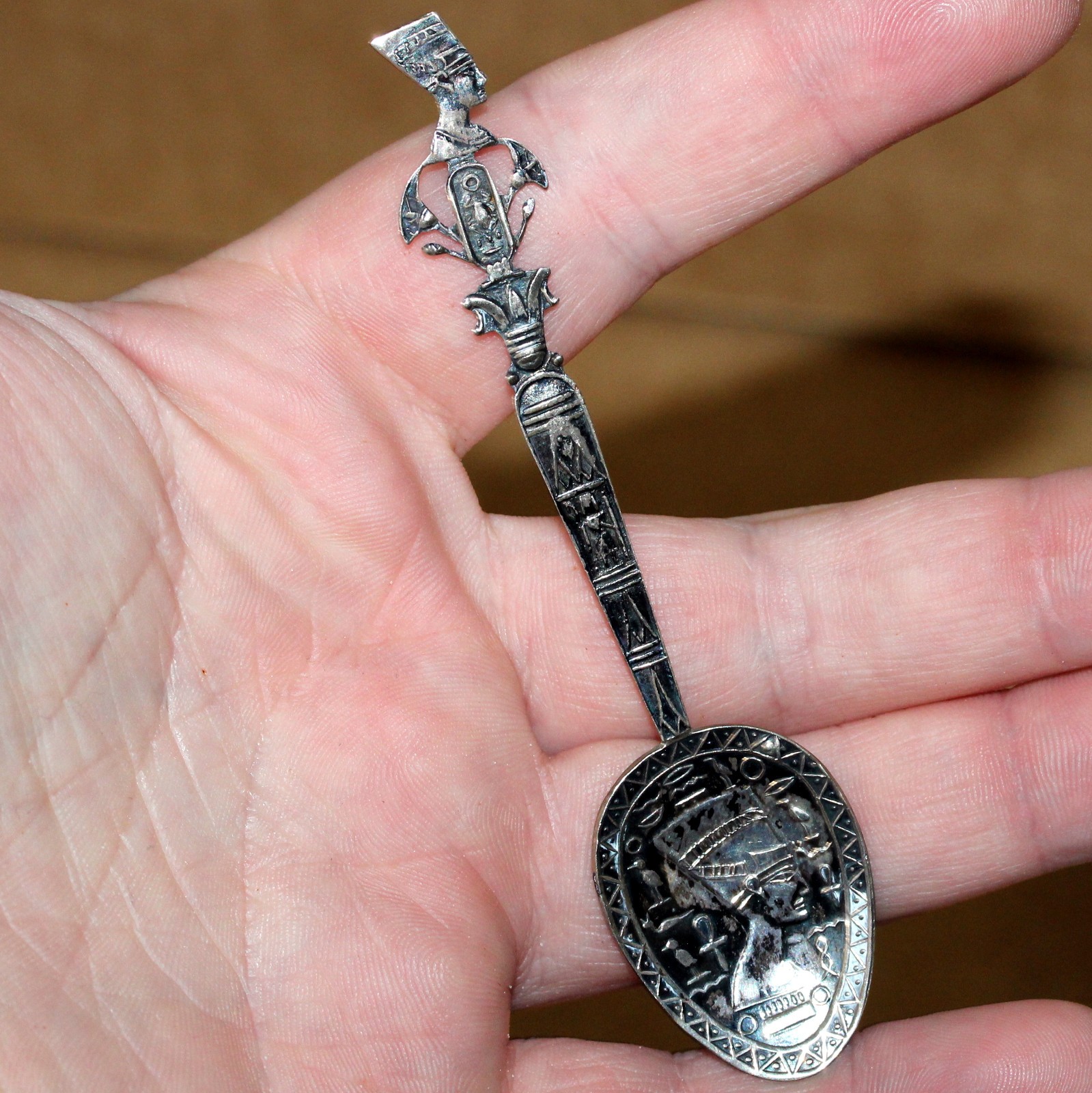 Vintage 900 Sterling Silver Tanta Egypt Queen Nefertiti Spoon Hieroglyphs 4.25\ Vintage 900 Sterling Silver Tanta Egypt Queen Nefertiti Spoon Hieroglyphs 4.25\