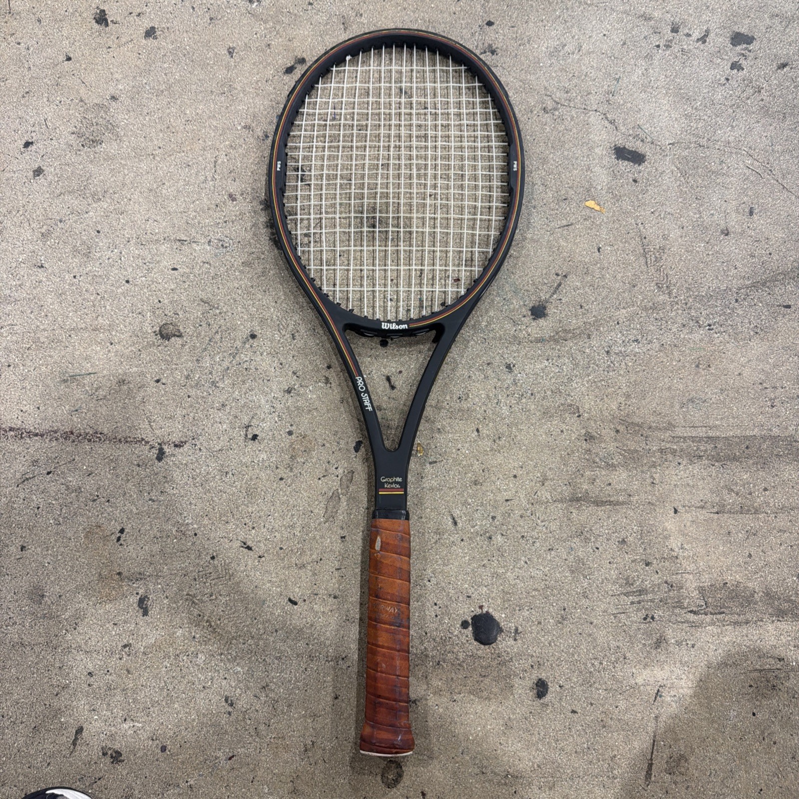 WILSON PRO STAFF 6.0 MIDPLUS 95 TENNIS RACQUET 