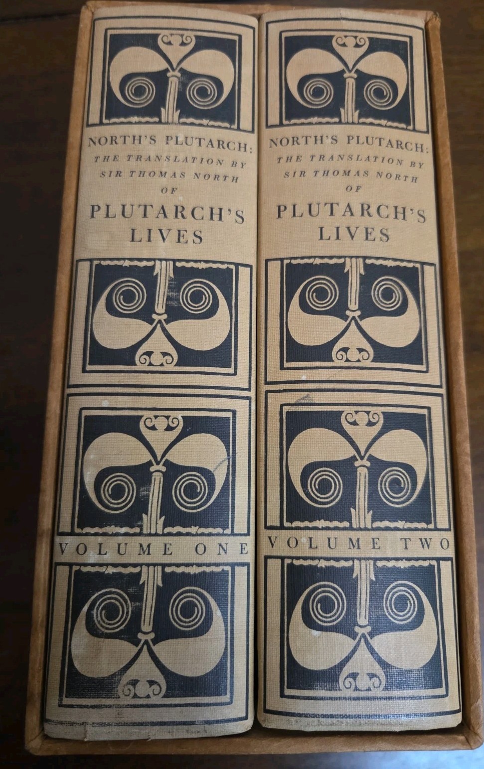 Plutarch's Lives Translated by Sir Thomas North Heritage Press Boxed Set Plutarch's Lives Translated by Sir Thomas North Heritage Press Boxed Set