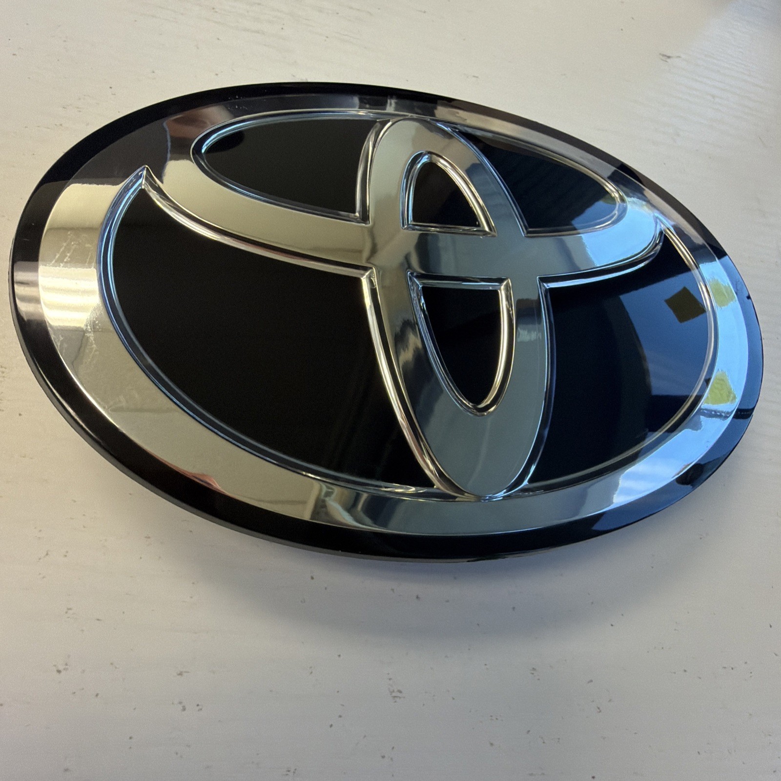 2019-2021 Toyota Tundra Front Grille Radar Compatible Emblem Logo 9097502159 2019-2021 Toyota Tundra Front Grille Radar Compatible Emblem Logo 9097502159
