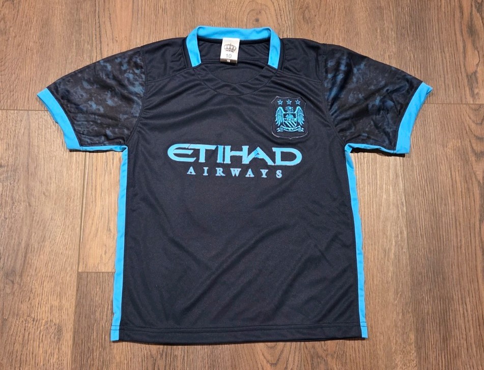 Sergio Kun Aguero Manchester City F.C. Football Youth Jersey Medium Soccer 10 Sergio Kun Aguero Manchester City F.C. Football Youth Jersey Medium Soccer 10