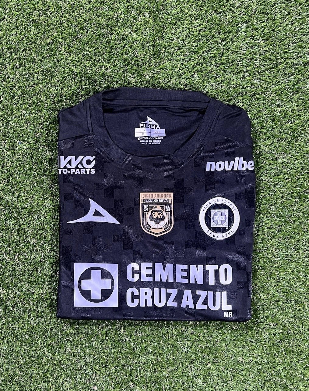 Pirma Cruz Azul Black Alternative Jersey 25/26 Player Version YOUTH XL Pirma Cruz Azul Black Alternative Jersey 25/26 Player Version YOUTH XL