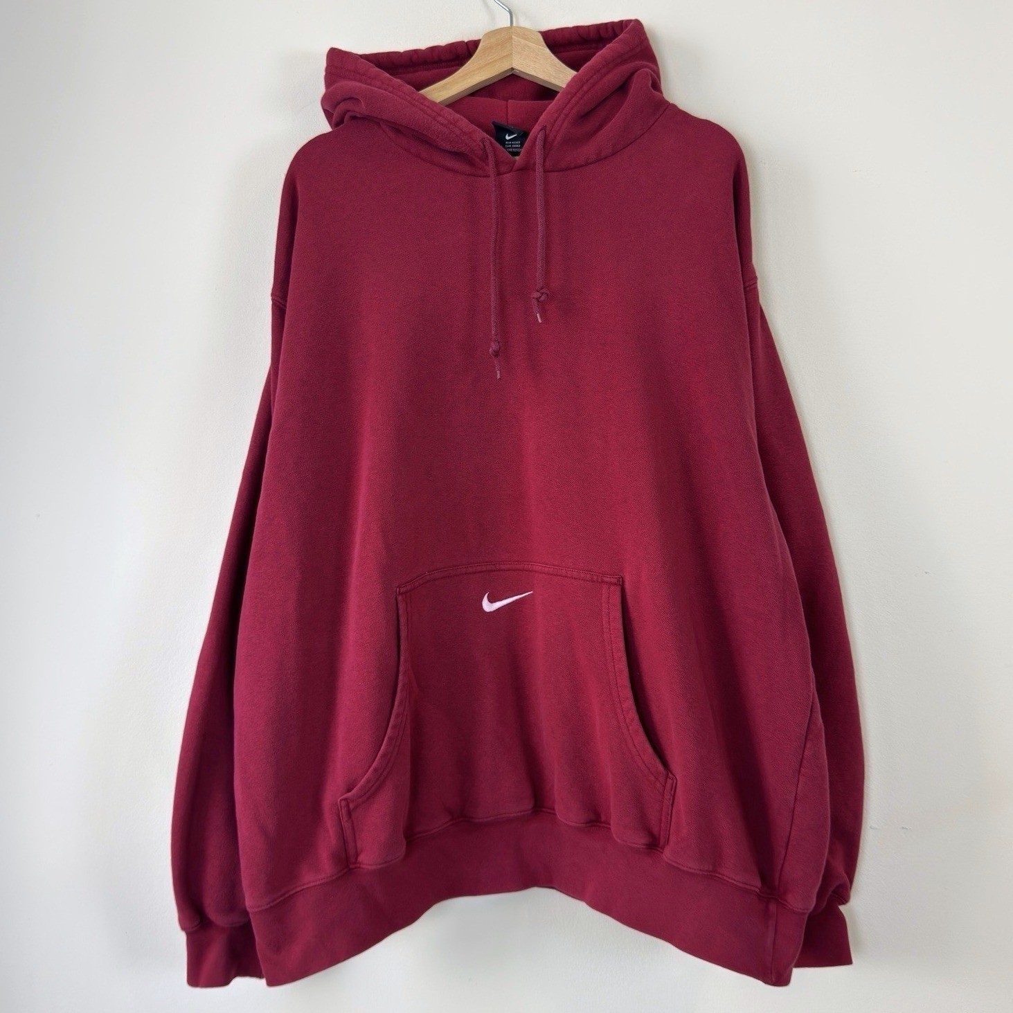 Vintage 2000\'s Nike Center Swoosh Pocket Embroidered y2k Maroon Red Hoodie - XXL