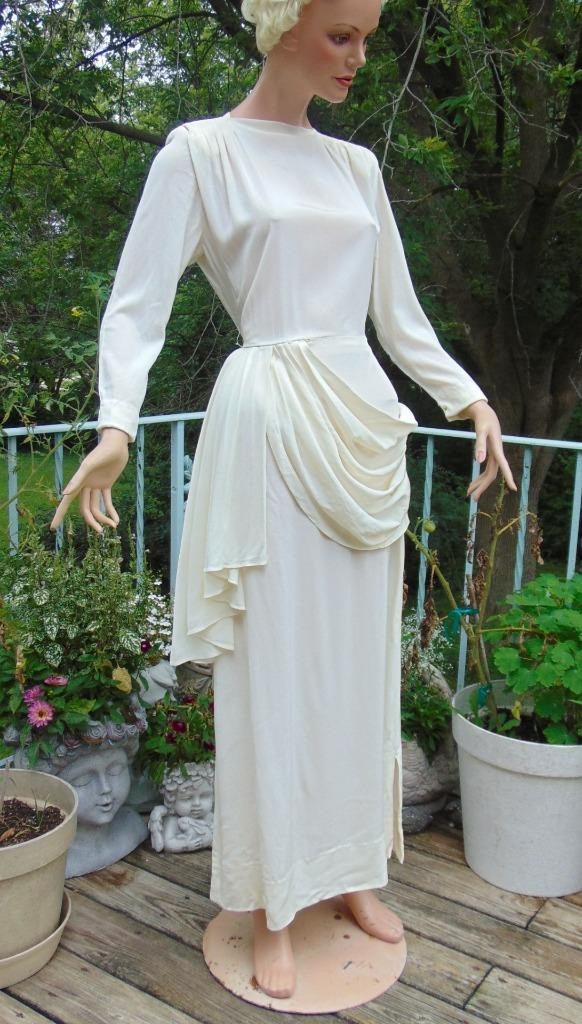 VTG 1940s Off White Draped Rayon Dress 28W