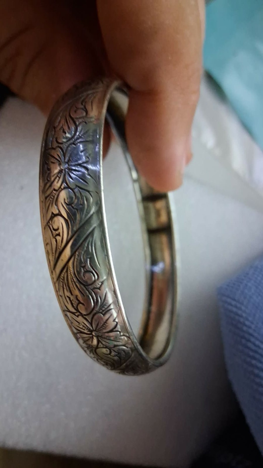 Vintage BEAU Sterling Silver Bangle Bracelet Floral Scroll Engraved 65mm Vintage BEAU Sterling Silver Bangle Bracelet Floral Scroll Engraved 65mm