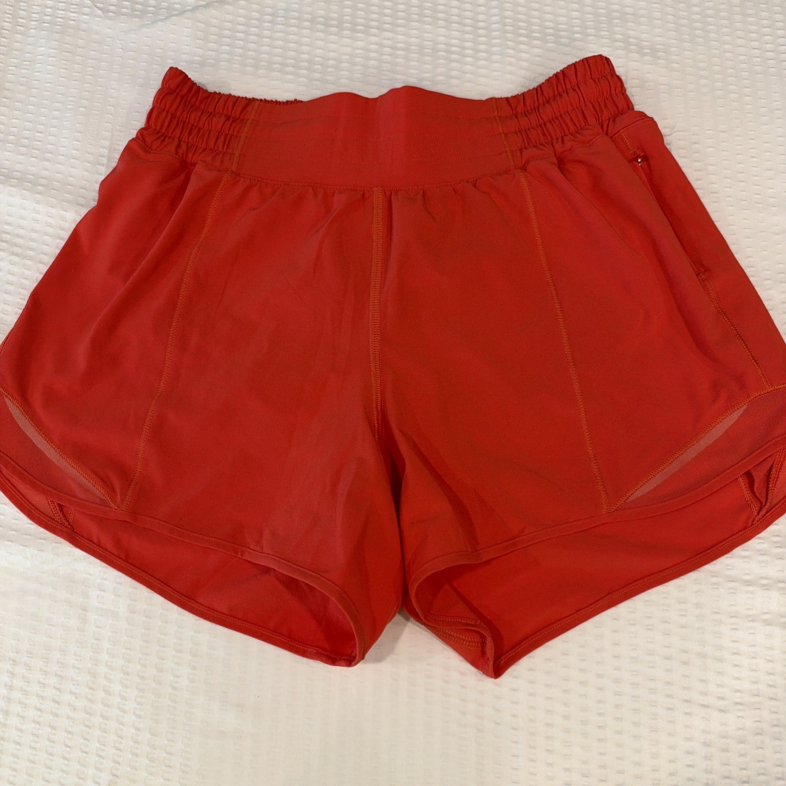 🌼Lululemon🎈Hotty Hot HR Short 🎈Size 6🎈Carnation Red Ins 4”🌼Excellent 🌼Lululemon🎈Hotty Hot HR Short 🎈Size 6🎈Carnation Red Ins 4”🌼Excellent