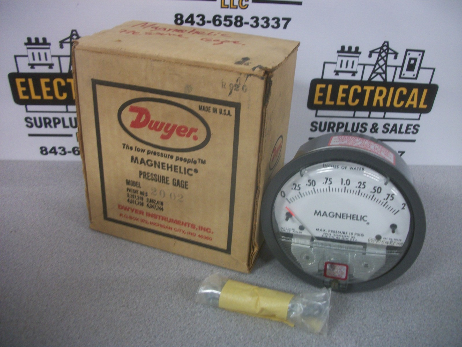DWYER MAGNEHELIC PRESSURE GAUGE 2002 15PSI 0-2